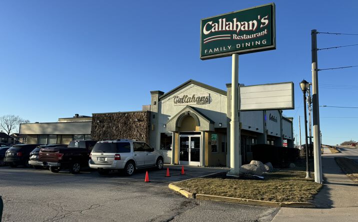 Pictures of Retail property located at 2917 Cassopolis St, Elkhart, IN 46514 for sales - image #1