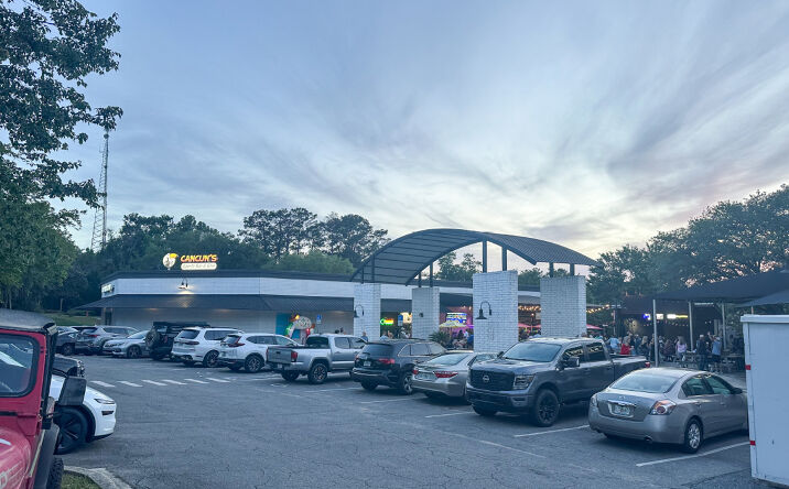 Pictures of Retail property located at 6800 Thomasville Rd, Suite 102, Tallahassee, FL 32312 for sales - image #1