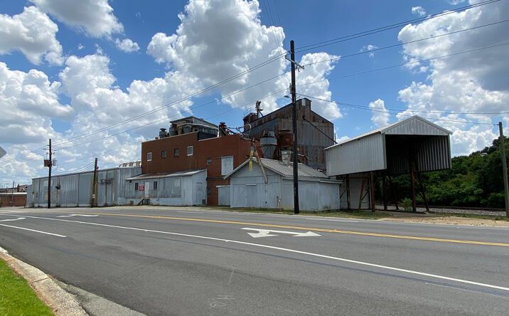 Pictures of Industrial property located at 130 W 2nd St, Tifton, GA 31794 for sales - image #1