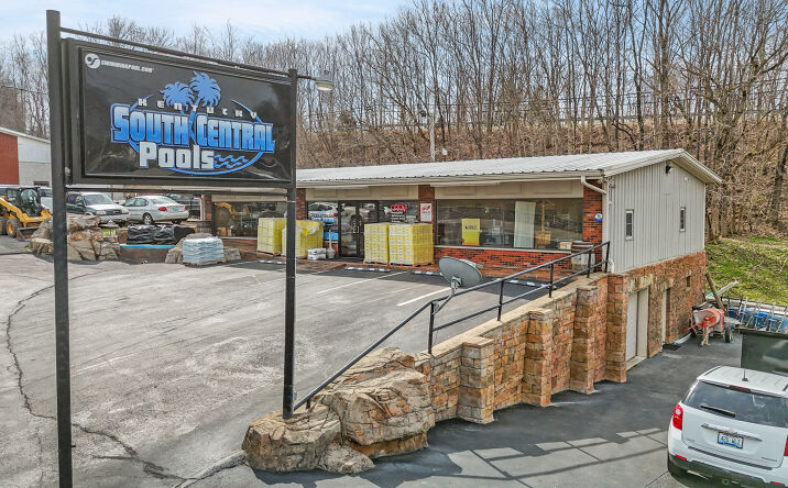 Pictures of Business for Sale, Retail property located at 256 E Main St, Mount Vernon, KY 40456 for sales - image #1