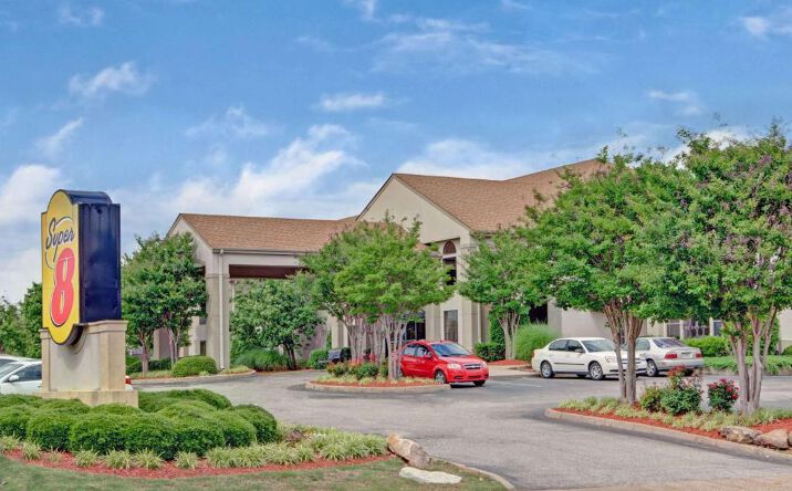 Pictures of Hospitality property located at 11064 Business Center Dr, Olive Branch, MS 38654 for sales - image #1