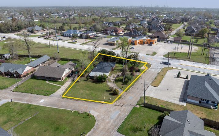 Pictures of Land property located at 1401 Forest Ln, Sulphur, LA 70663 for sales - image #1