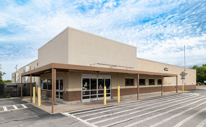 Pictures of Retail property located at 800 1st Ave SE, Gravette, AR 72736 for sales - image #1