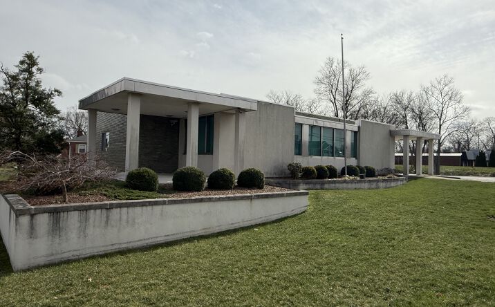 Pictures of Mixed Use, Office, Retail property located at 4501 Dixie Hwy, Elsmere, KY 41018 for sales - image #1