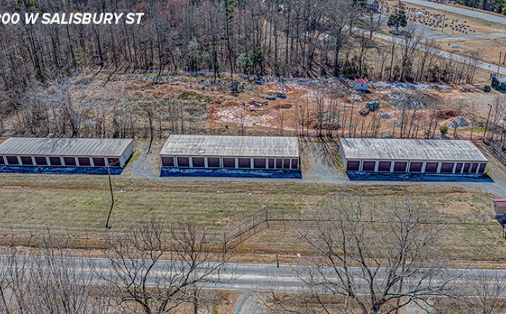 Pictures of Self Storage property located at 158 Ave K, Lexington, NC 27292, 200 W Salisbury St, Denton, NC 27239 for sales - image #1