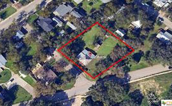 Pictures of Retail, Land property located at 102 Pitt St, San Marcos, TX 78666 for sales - image #1