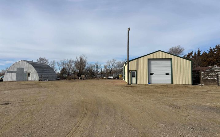 Pictures of Mixed Use property located at 1603 N Broadway, Miller, SD 57362 for sales - image #1