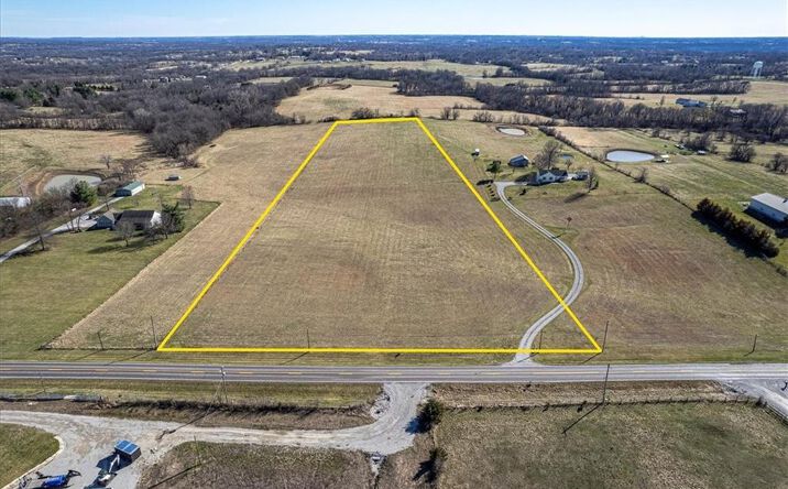 image of property at 16605 COUNTY ROAD CC Holt MO 64048-8918