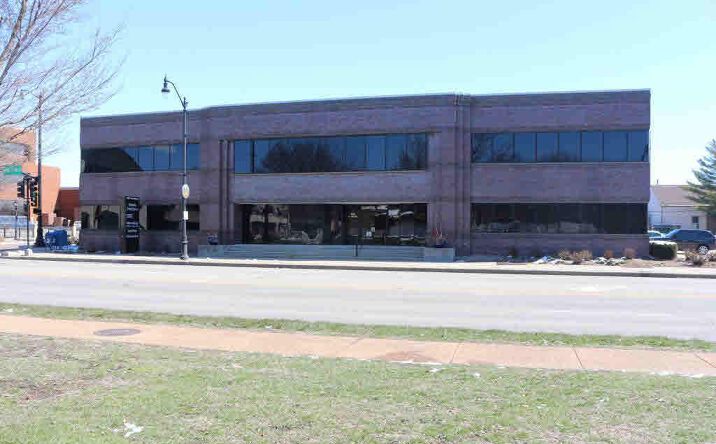 Pictures of Office property located at 400 S 9TH Street, Springfield, IL 62701 for sales - image #1