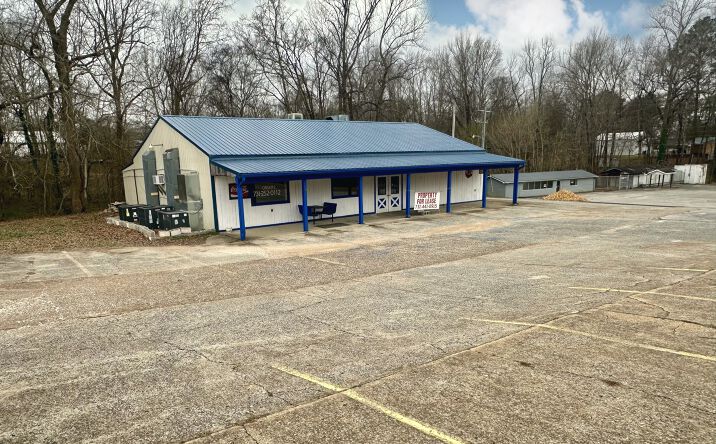 30432 Broad St, Bruceton, TN 38317 | Crexi.com