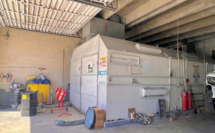 Pictures of Business for Sale, Retail, Industrial property located at Body Shop Business For Sale, Hialeah, FL 33014 for sales - image #1