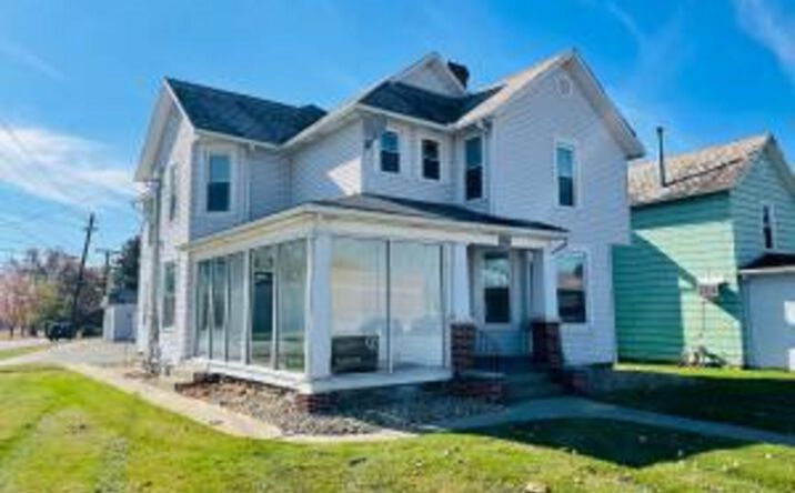 Pictures of Mixed Use, Office, Retail property located at 850 E Main St, Lancaster, OH 43130 for sales - image #1