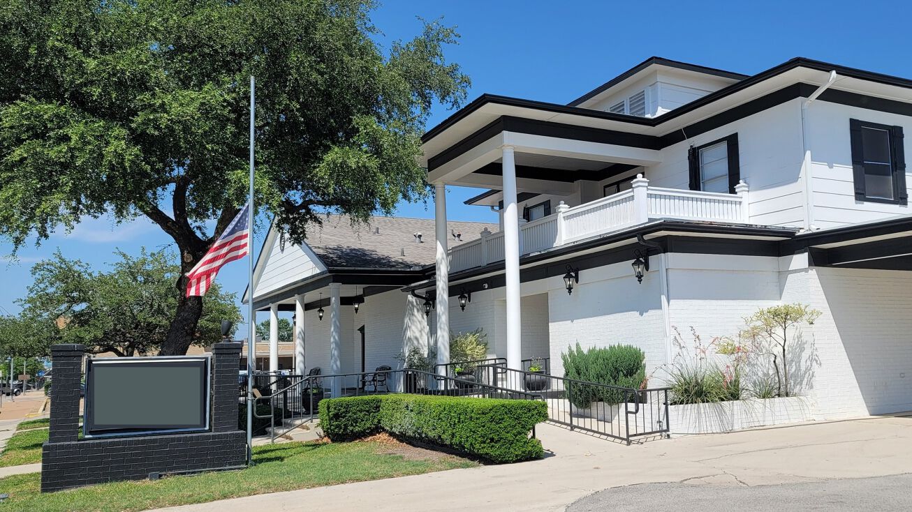 Pictures of Retail property located at 800 Center Ave., Brownwood, TX 76801 for sales - image #1