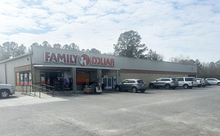 Pictures of Retail property located at 117 May Ave, Lincolnton, GA 30817 for sales - image #1