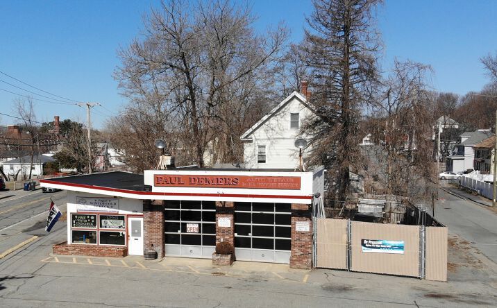 Pictures of Business for Sale property located at 1015 Lakeview Ave, Dracut, MA 01826 for sales - image #1