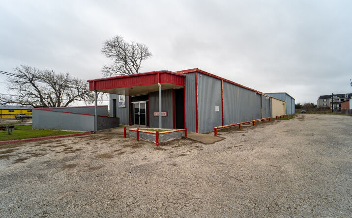 Pictures of Industrial property located at 3011 Houston Hwy, Victoria, TX 77901 for sales - image #1