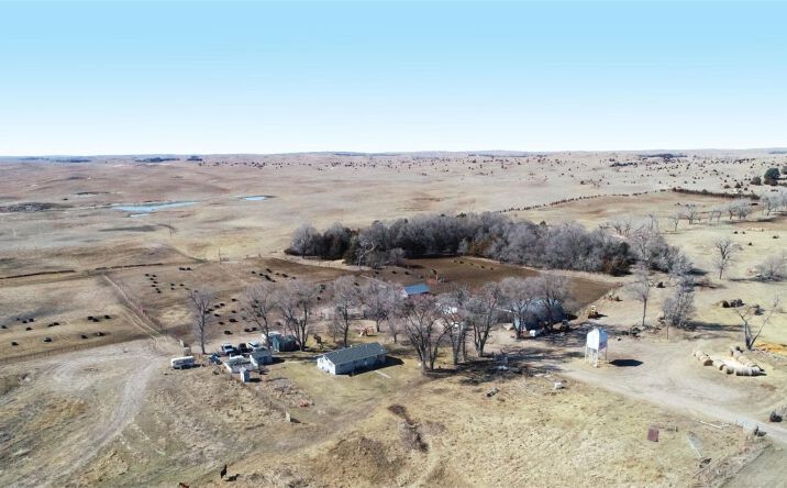 Pictures of Land property located at 86371 State Hwy 7, Ainsworth, NE 69210 for sales - image #1