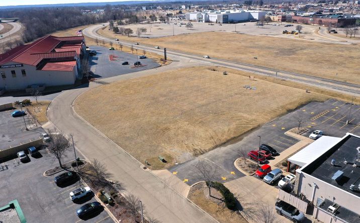 Pictures of Land, Retail property located at IL-91, Peoria, IL 61615 for sales - image #1