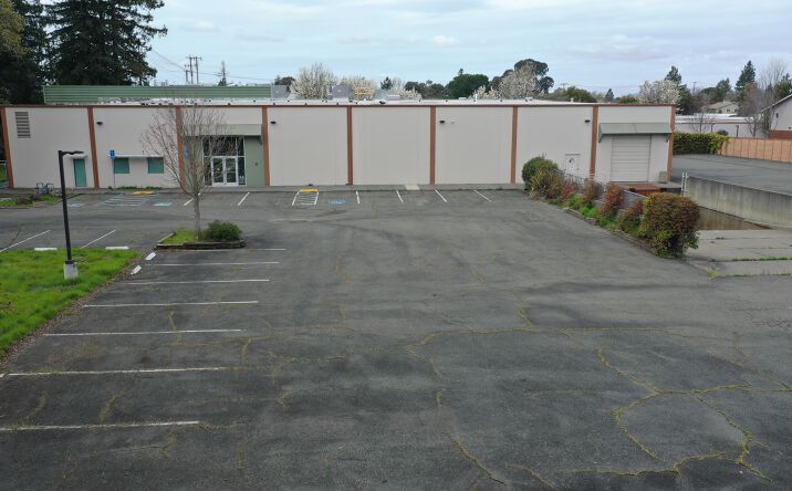 Pictures of Industrial property located at 2049 W Steele Ln, Santa Rosa, CA 95403 for sales - image #1