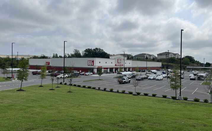 Pictures of Land, Retail property located at 543 Industrial Blvd, La Vergne, TN 37086, 541 Industrial Blvd, La Vergne, TN 37086 for sales - image #1