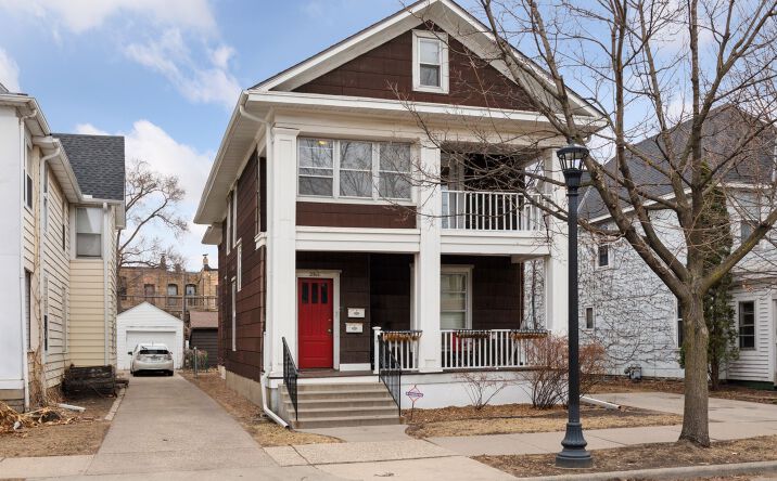 Pictures of Multifamily property located at 2511 Aldrich Ave S, Minneapolis, MN 55405 for sales - image #1