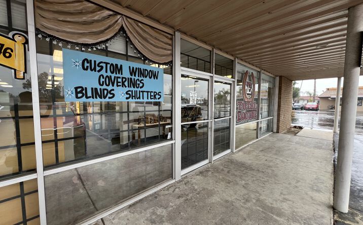 Pictures of Mixed Use, Office, Retail property located at 320 Oak St, Bakersfield, CA 93304 for sales - image #1