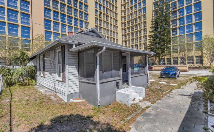 Pictures of Mixed Use property located at 7 S Rhoda Ct, St. Petersburg, FL 33701 for sales - image #1