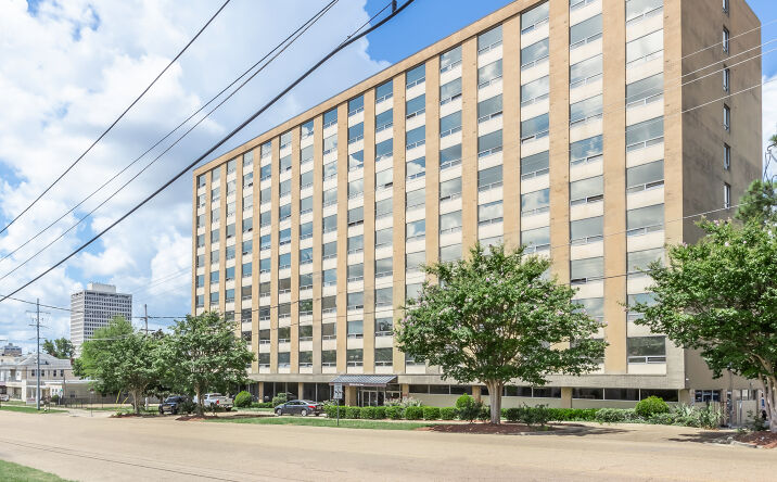 Pictures of Multifamily property located at 809 N State St, Jackson, MS 39202 for sales - image #1