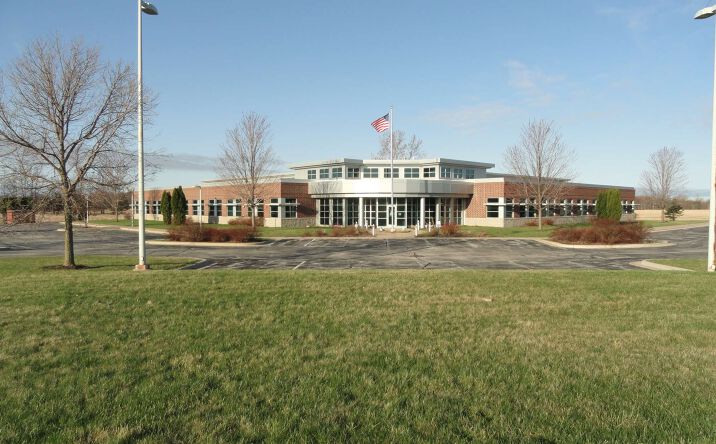 Pictures of Office property located at 2571 S Hemlock Rd, Green Bay, WI 54229 for sales - image #1