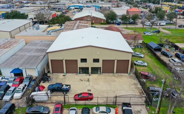 Pictures of Industrial property located at 8614 Pagewood Ln, Houston, TX 77063 for sales - image #1