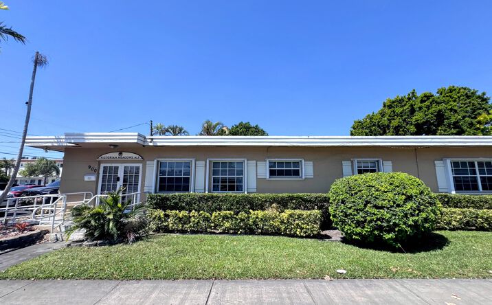 Pictures of Hospitality, Senior Living, Special Purpose, Business for Sale property located at 900 N 24th Avenue, Hollywood, FL 33020 for sales - image #1
