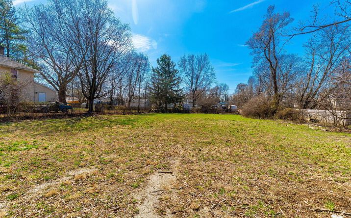Pictures of Land property located at 2055 Earl Avenue, Columbus, OH 43211 for sales - image #1