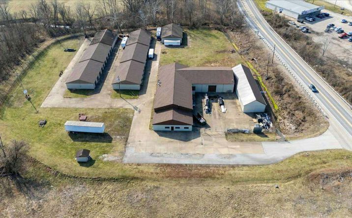 Pictures of Office, Industrial property located at 1321 Dupont Rd, Parkersburg, WV 26101 for sales - image #1