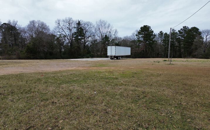 Pictures of Land property located at 1912 W Main St, Atlanta, TX 75551 for sales - image #1