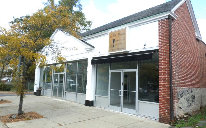 Pictures of Retail property located at 1231 Whitney Ave, Hamden, CT 06517 for sales - image #1