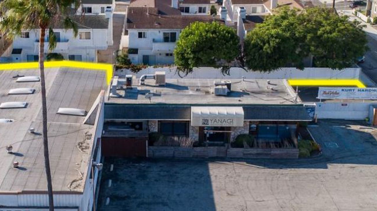 24002404 Artesia Blvd., Redondo Beach, CA 90278