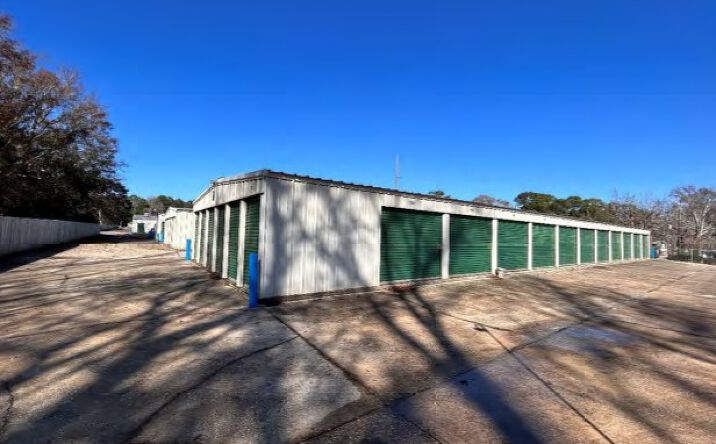 Pictures of Self Storage property located at 2410 Dauphin Island Pkwy, Mobile, AL 36605 for sales - image #1