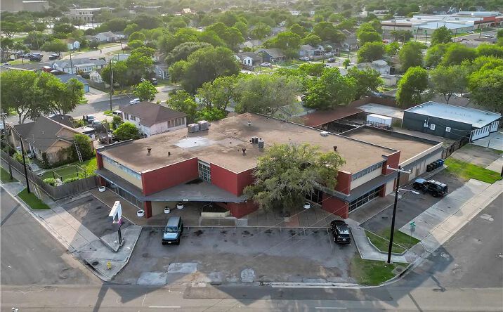 Pictures of Retail, Office property located at 2001 S Staples St, Corpus Christi, TX 78404 for sales - image #1