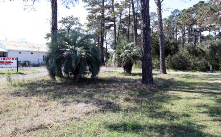 Pictures of Land property located at 11195 Ocean Hwy, Pawleys Island, SC 29585 for sales - image #1