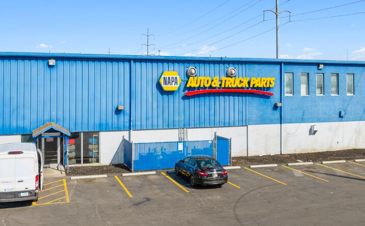 Pictures of Retail property located at 1535 S Main St, South Bend, IN 46613 for sales - image #1