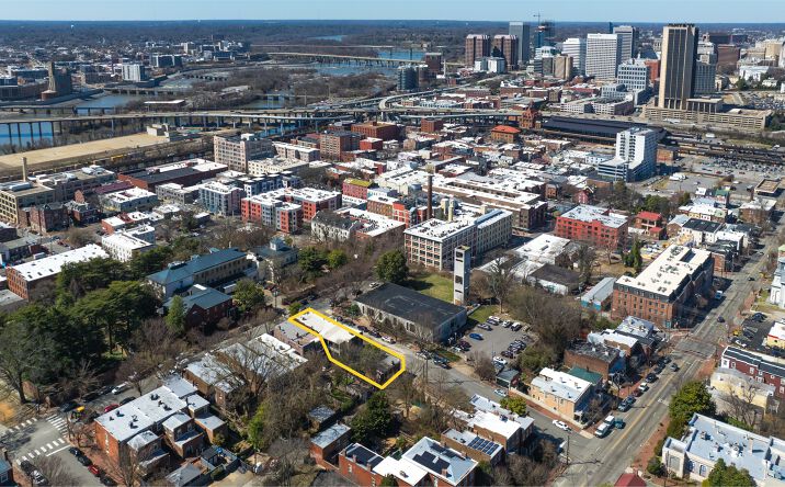 Pictures of Multifamily property located at 2200 E Grace St, Richmond, VA 23223 for sales - image #1