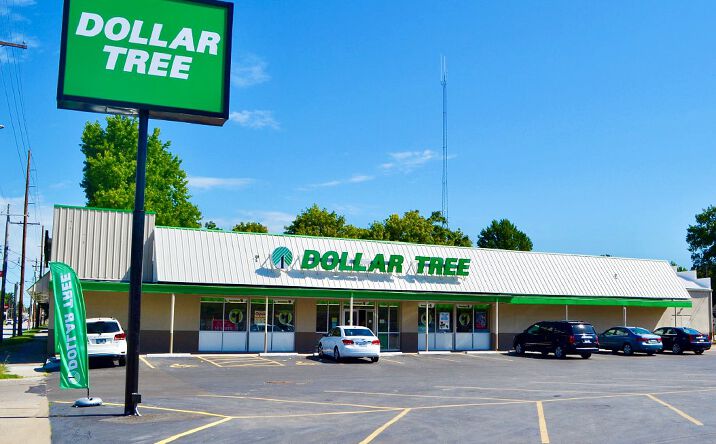 Pictures of Retail property located at 251 N Broad St, Carlinville, IL 62626 for sales - image #1