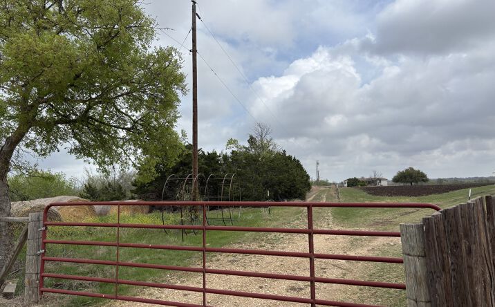Pictures of Land property located at 1420 Co Rd 373, Taylor, TX 76574 for sales - image #1