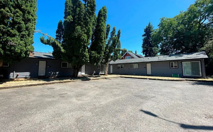 Pictures of Multifamily property located at 9404 N Lombard St, Portland, OR 97203 for sales - image #1