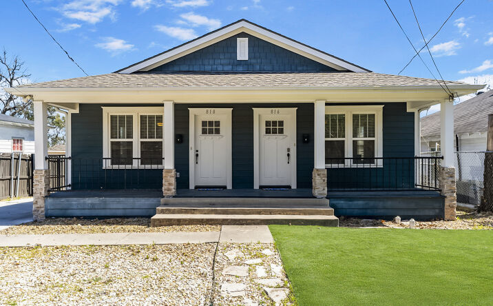 Pictures of Multifamily property located at 818 N Beckley Ave, Dallas, TX 75203 for sales - image #1