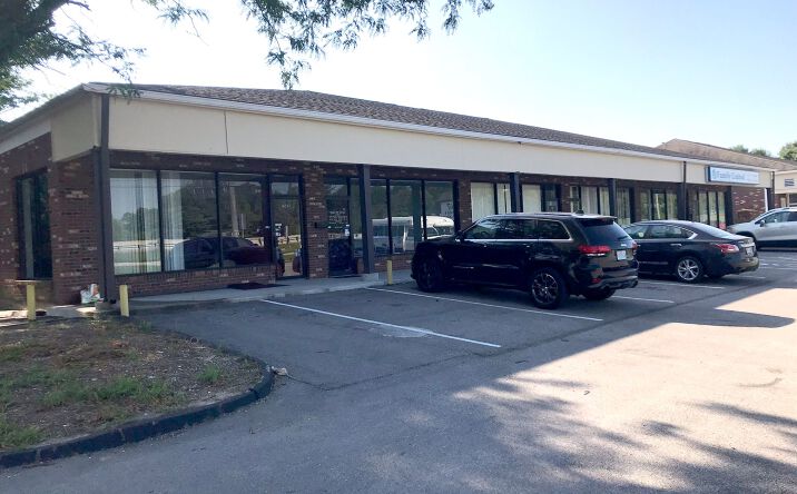 Pictures of Retail property located at 12440 Lusher Rd, St. Louis, MO 63138 for sales - image #1