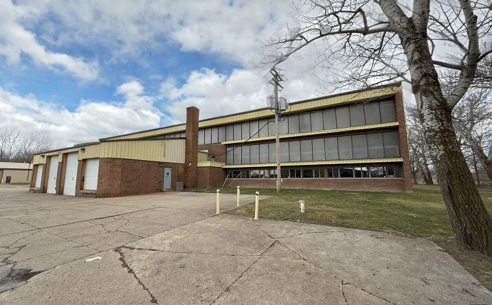 Pictures of Industrial property located at 54145 Bates Rd, Chesterfield, MI 48051 for sales - image #1