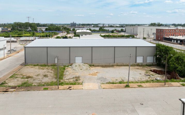 Pictures of Office, Industrial property located at 2500 Dekalb St, St. Louis, MO 63104 for sales - image #1