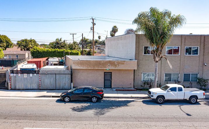 Pictures of Industrial, Office, Retail property located at 21412 Alameda St, Carson, CA 90810 for sales - image #1