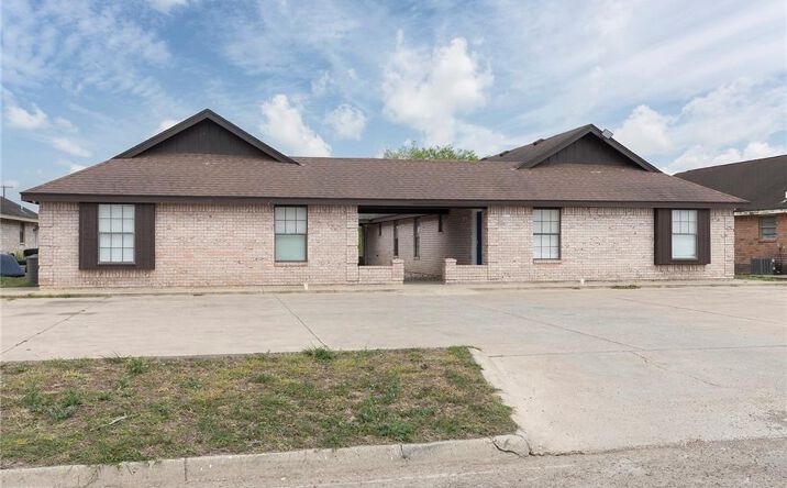 Pictures of Multifamily property located at 416 W Date Palm Street, Donna, TX 78537 for sales - image #1